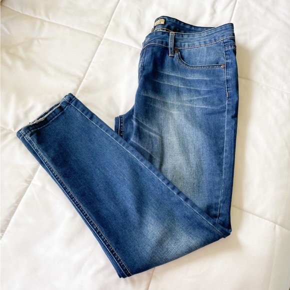 Jeans - Picture 6 of 8